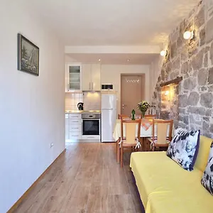 Nada , Split Croatia